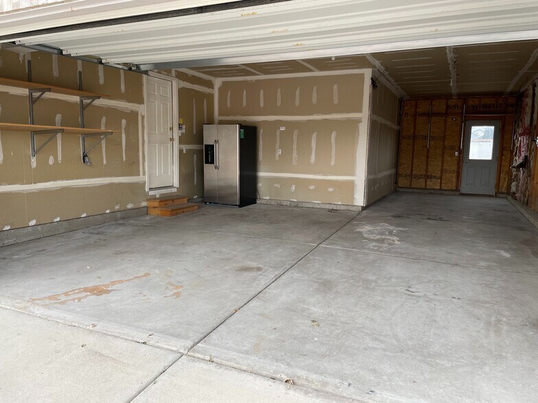 Building Photo - 8572 Tibbs Rd