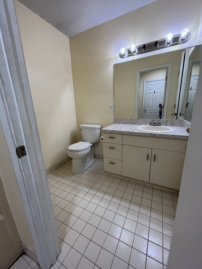 Building Photo - 2743 Cranberry Hwy