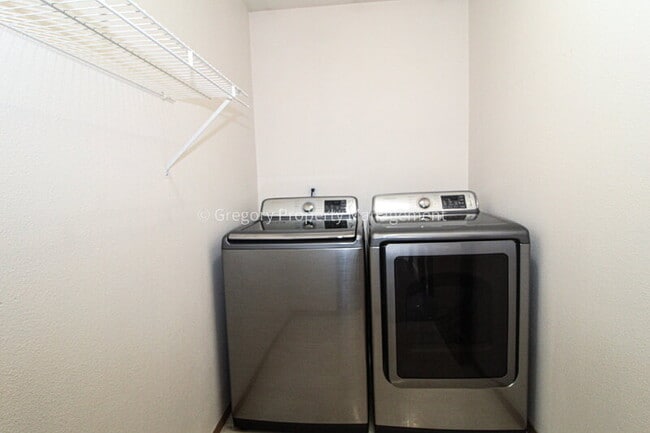 Building Photo - 15431 40th Dr SE