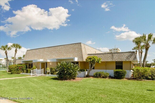 Building Photo - 2700 N Hwy A1A