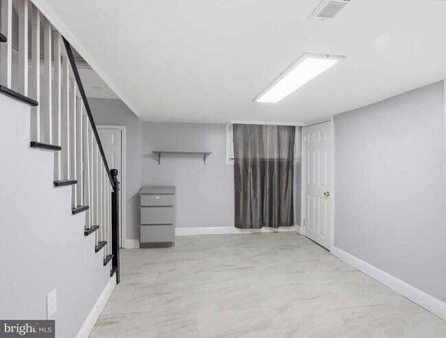 Building Photo - 3603 Ravenwood Ave