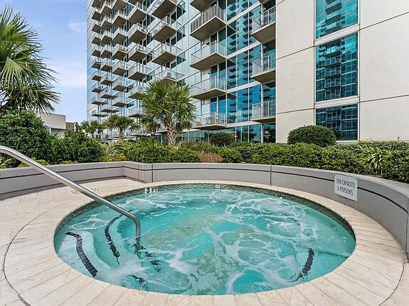 Building Photo - 5925 Almeda Rd