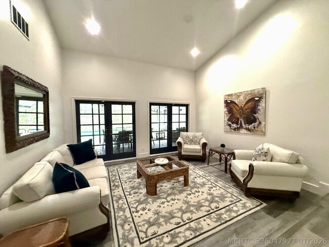 Building Photo - 325 Knotty Wood Ln