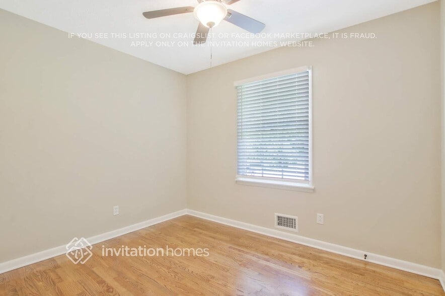 Building Photo - 1665 Elmwood Dr