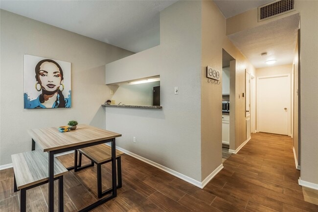 Building Photo - 8055 Cambridge St