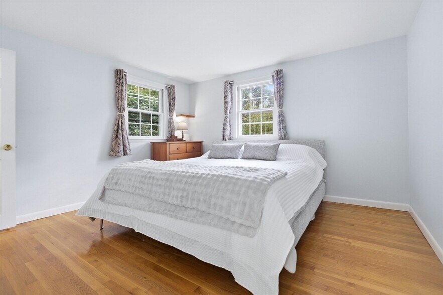 Building Photo - 18 Taylor Rd