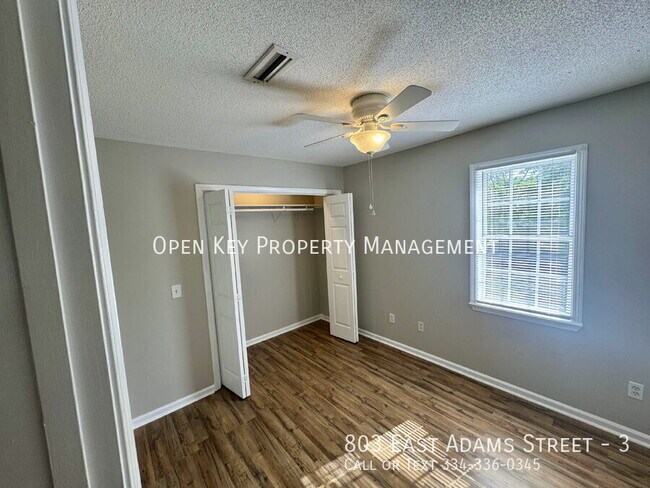 Building Photo - 803 E Adams St