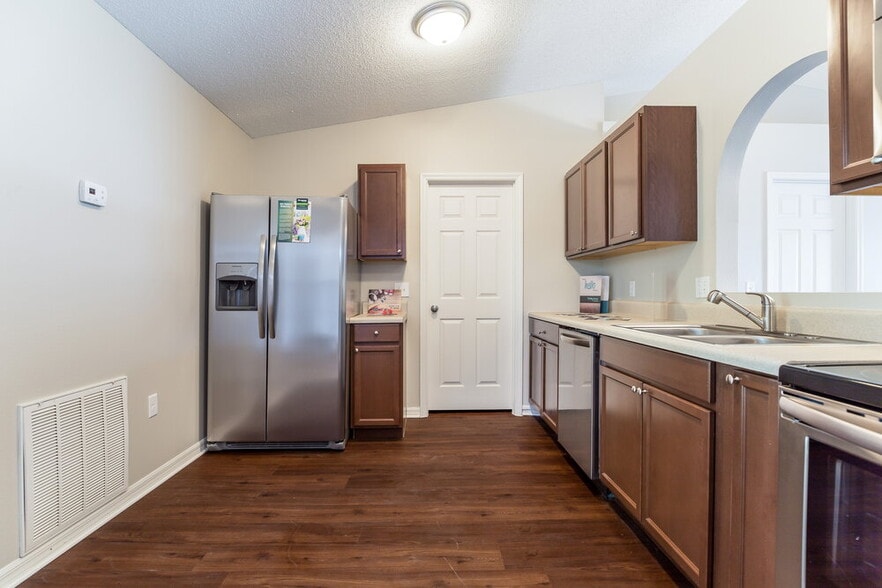 Building Photo - 2956 Tikimber Way