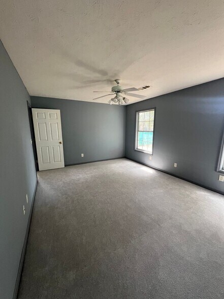 Building Photo - Single Family Home North Dean Area