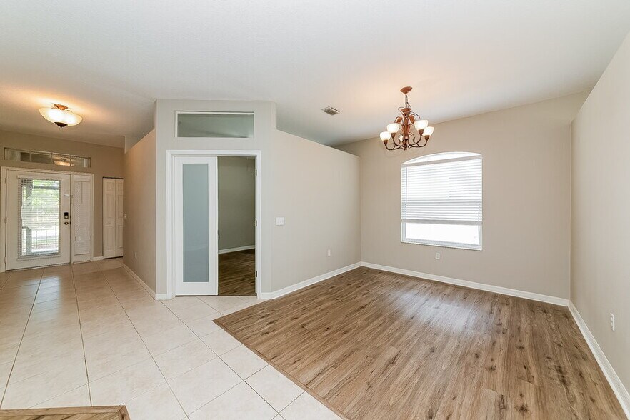 Building Photo - 1252 Millbrook Cir