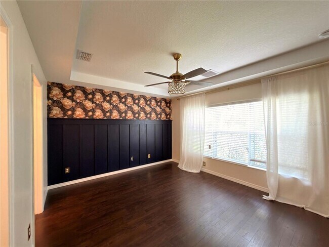 Building Photo - 5806 Oak Mill Terrace