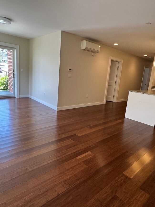 Building Photo - 125 Midway