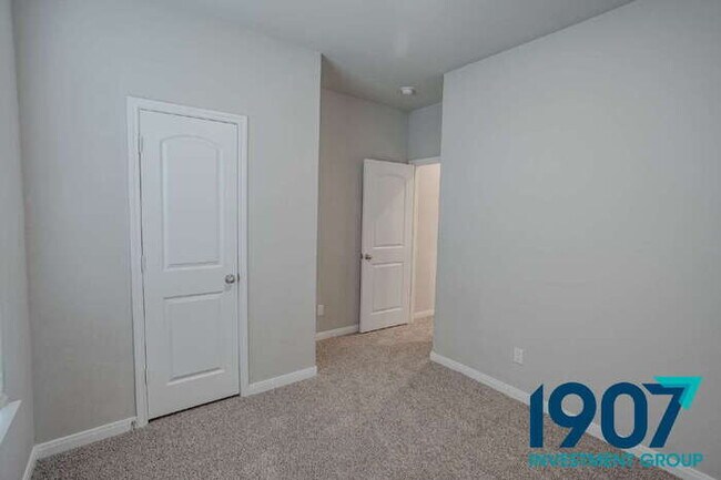 Building Photo - Stunning Modern 3-Bedroom Home in Newcastl...