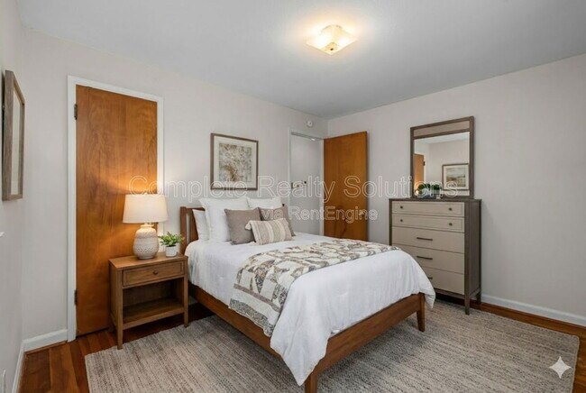 Building Photo - 10218 Unicorn Dr