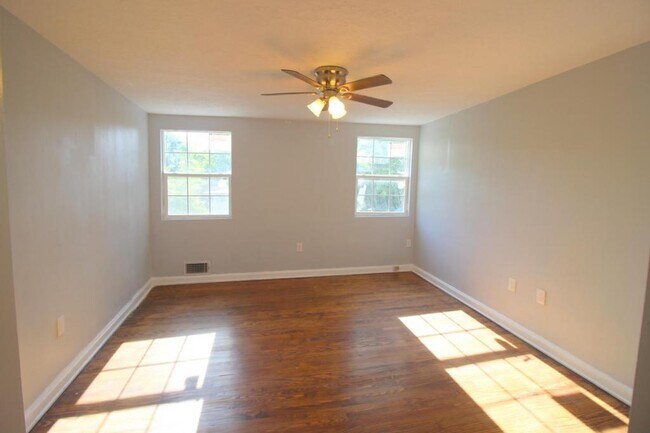 Building Photo - 174 Arlington Road