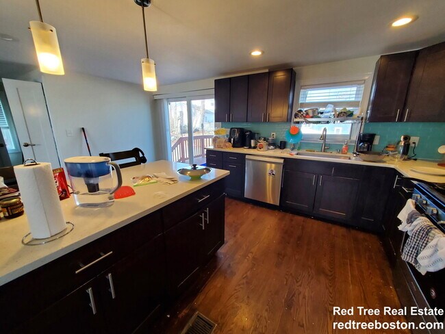 Building Photo - 77 Rock Glen Rd