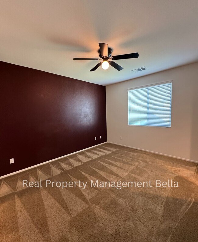 Building Photo - Beautiful Corner-Lot Home with Open Floor ...