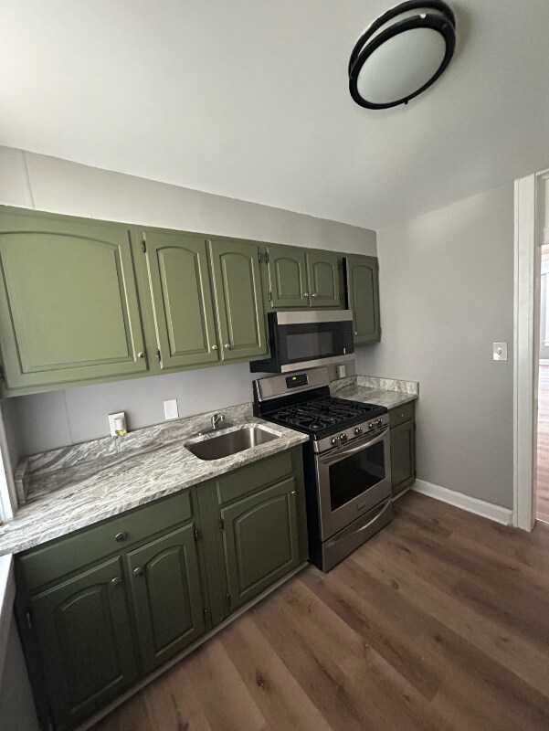 Building Photo - 30 N Abington Ave