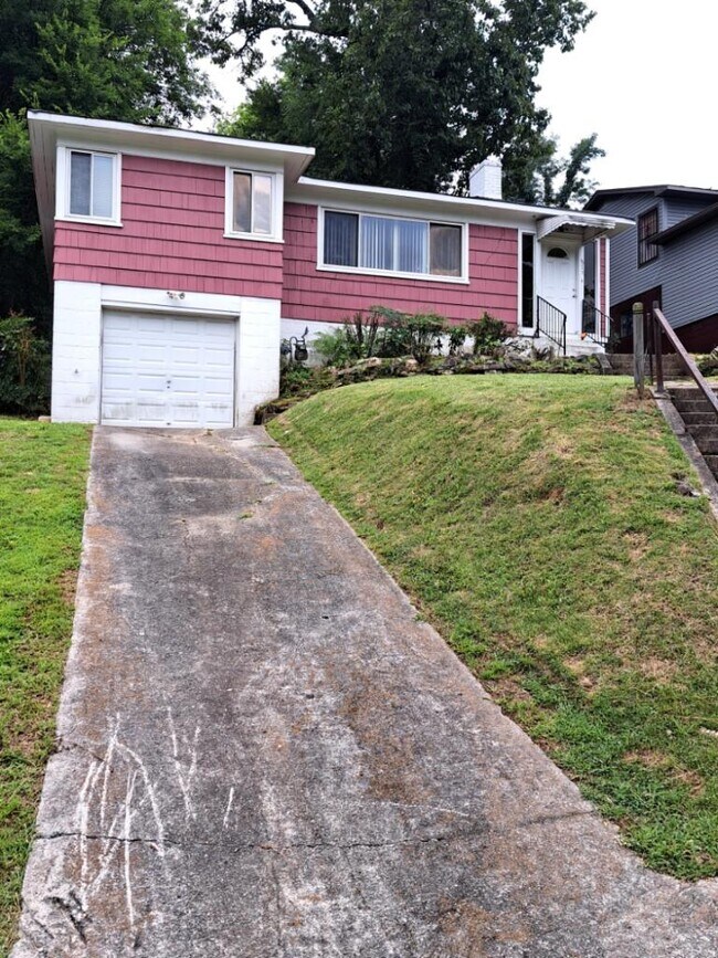 Building Photo - 813 46th St Ensley