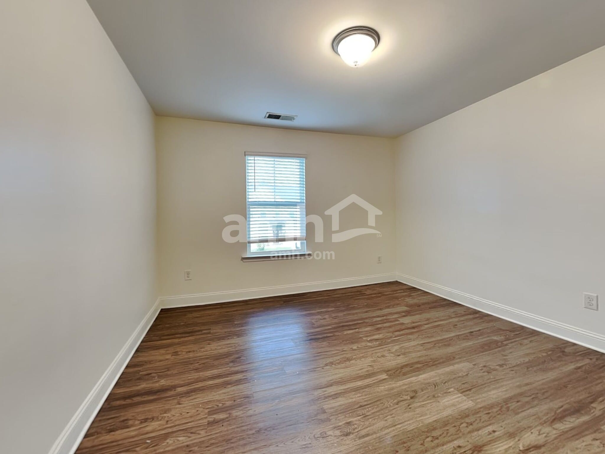 Building Photo - 1512 Weatherbrook Cir