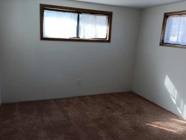 Building Photo - 2-bedroom, 1-bathroom home located in the vibrant city of Albuquerque