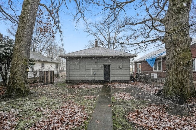 Building Photo - 1346 N Johnson St