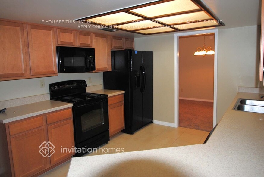 Building Photo - 1272 Balmy Beach Dr