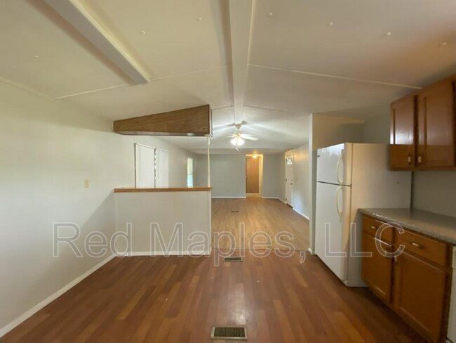 Building Photo - 840 Briny Ln