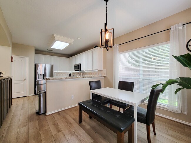 Building Photo - 17615 Forest Haven Trail