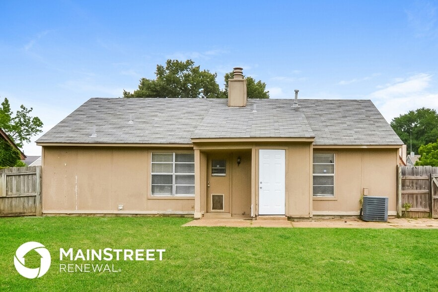 Building Photo - 7065 Markim Dr