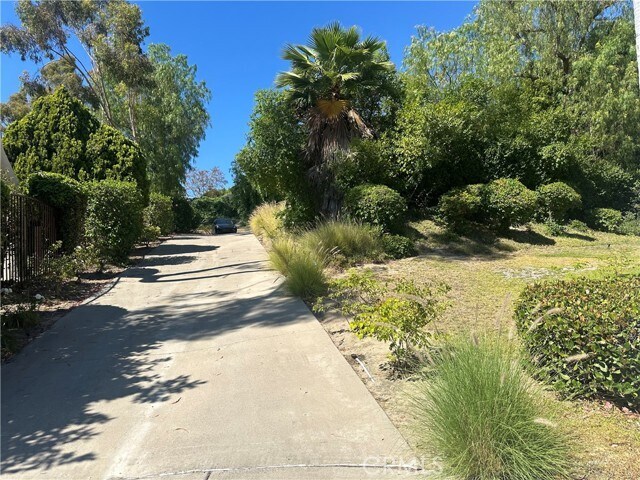 Building Photo - 20639 Círculo Loma