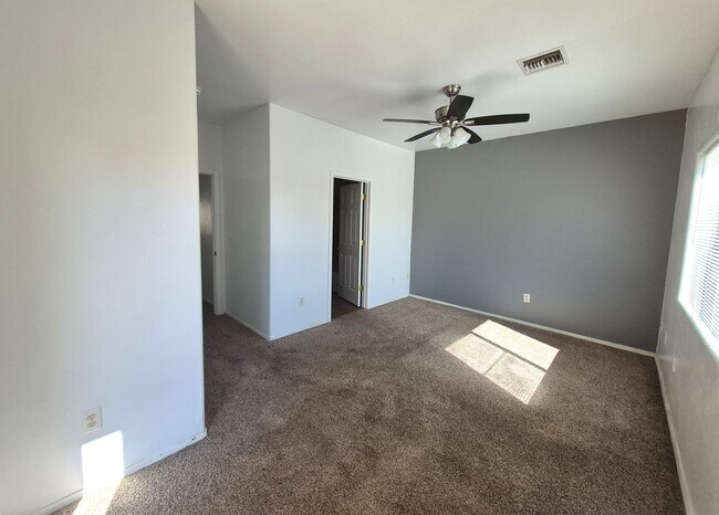Building Photo - 18841 S Brentford Dr