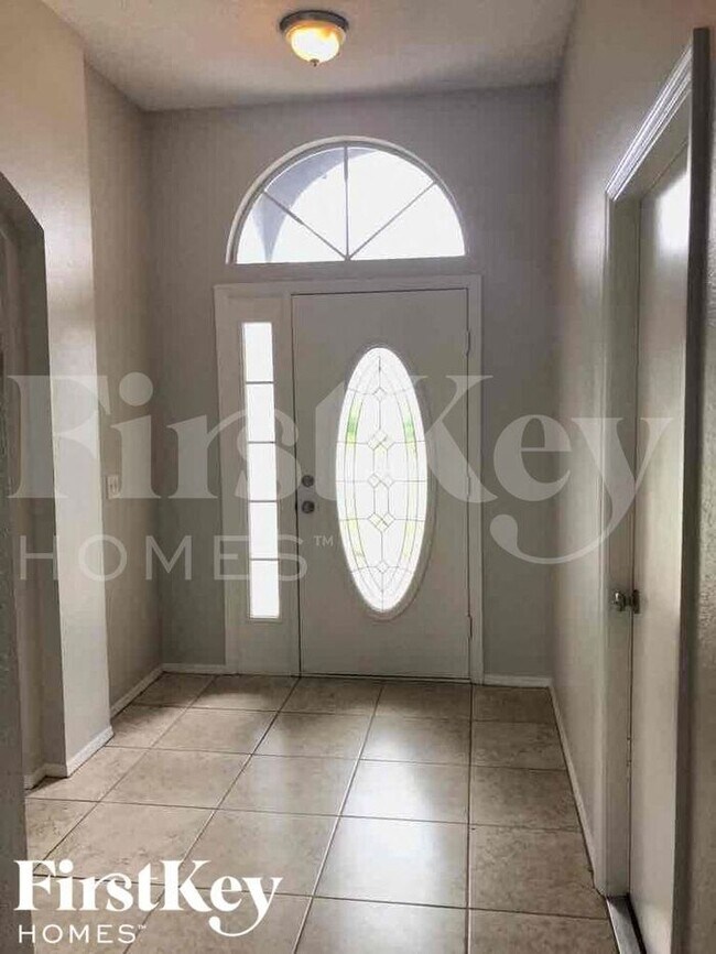 Building Photo - 1237 E Grove Ave