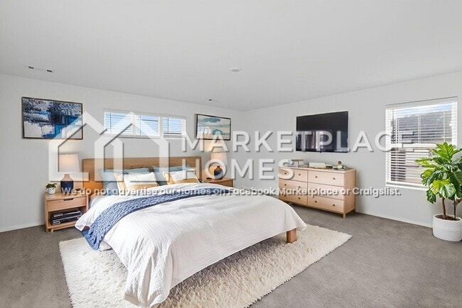 Building Photo - 2644 E Gila Wy