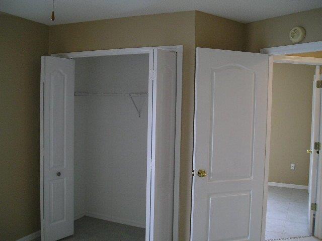 Building Photo - 3-Bed, 2-Bath, 2- Car Garage in Valrico