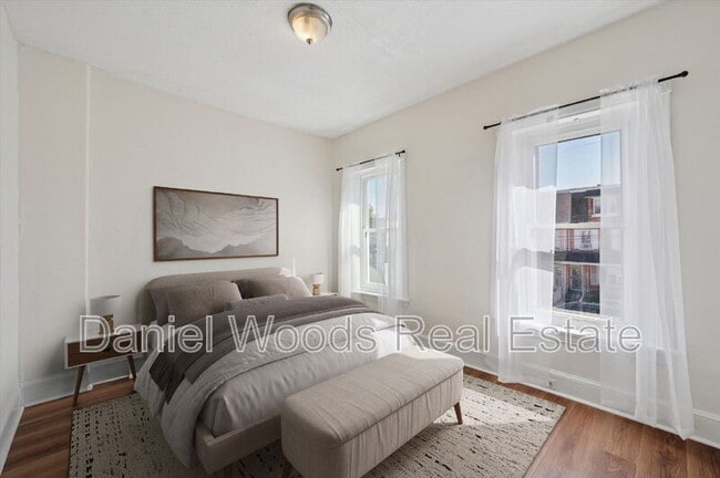 Building Photo - 2708 W 7th St