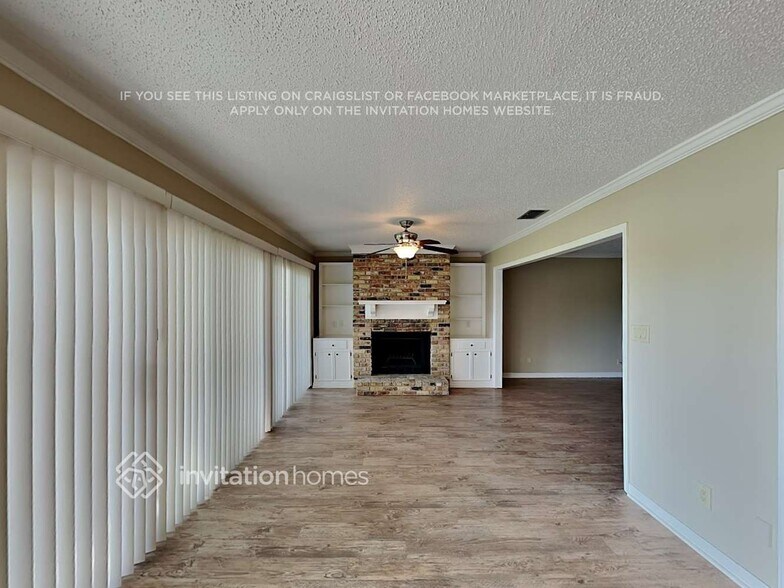 Building Photo - 1535 Lake Marion Dr