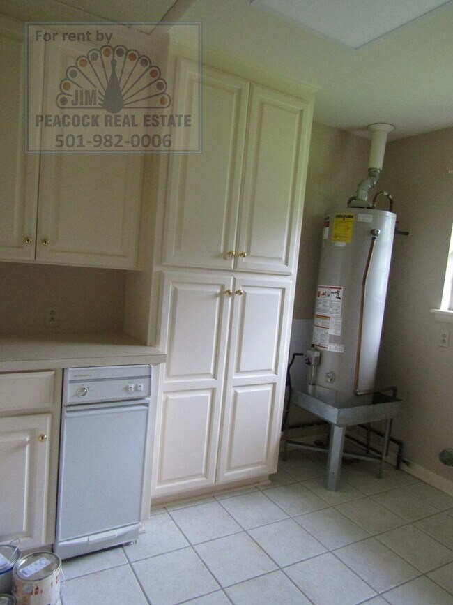 Building Photo - 509 S Longfield Ave