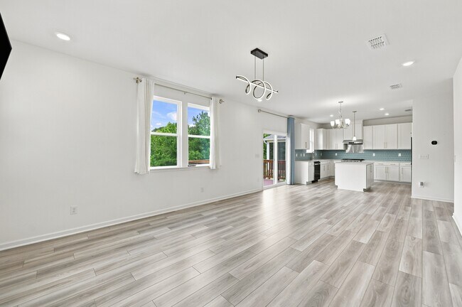 Building Photo - 1513 Underbrush Dr