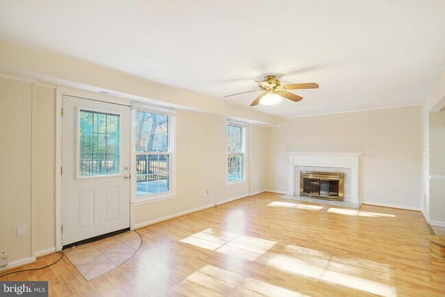 Building Photo - 4339 Cedarlake Ct