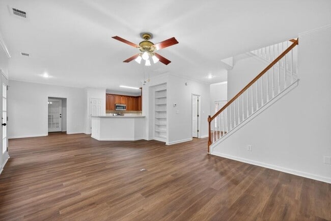 Building Photo - 2467 Bittersweet Cir