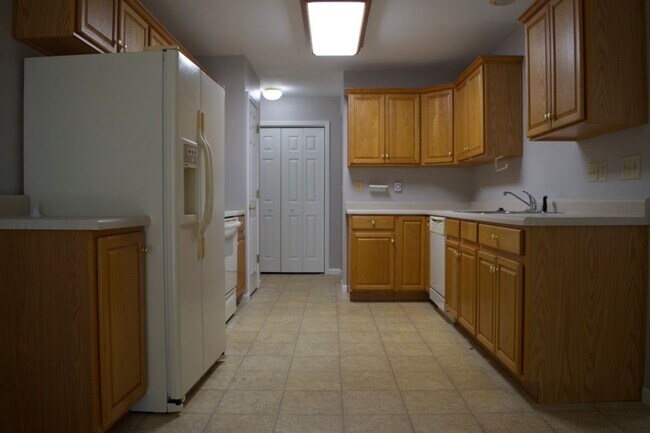 Building Photo - Great 3 Bed 2 Bath House In Ashland MO!