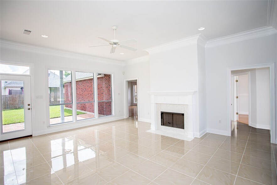 Building Photo - 10562 Oakley Trace Dr