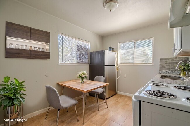 Building Photo - 2323 Arbor Pl