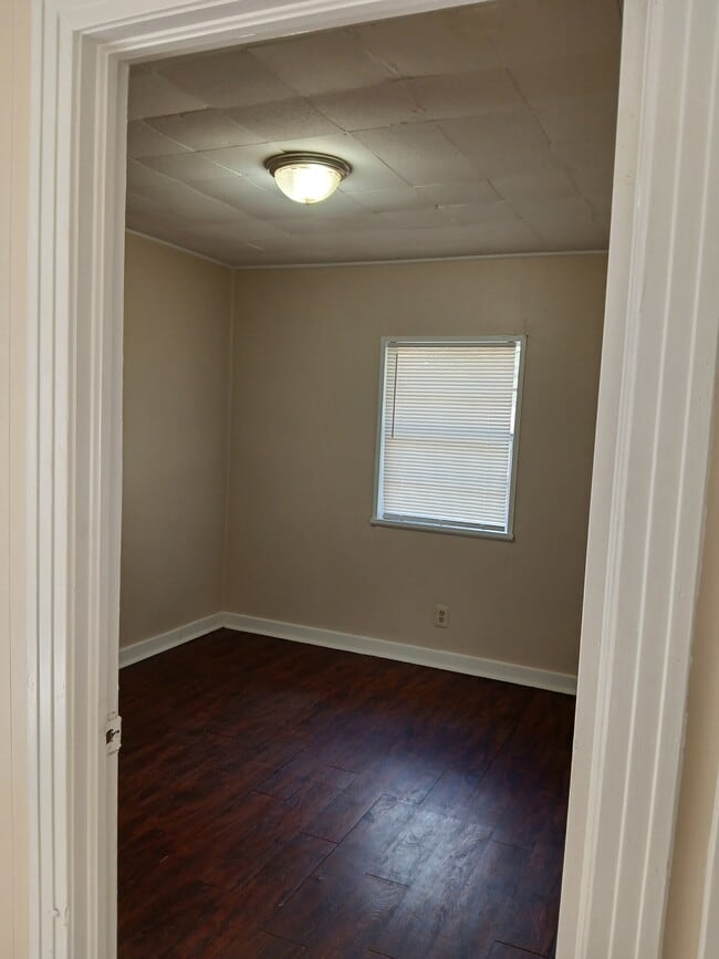 Building Photo - 4317 Byron Ave