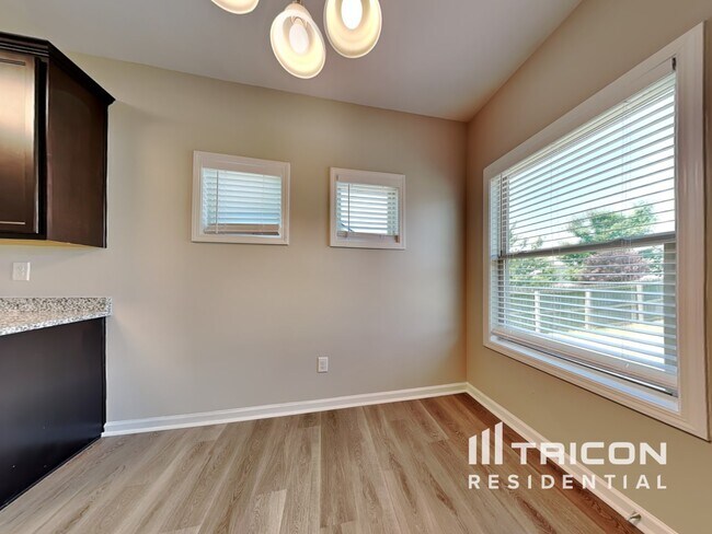 Building Photo - 2154 Massey Ln