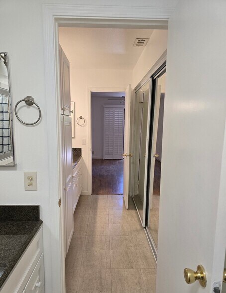 Building Photo - 1149 Via Montoya