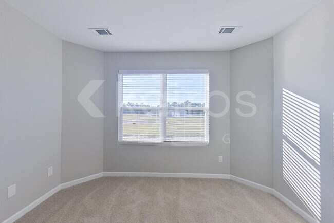 Building Photo - 888 Silent Barge Cv