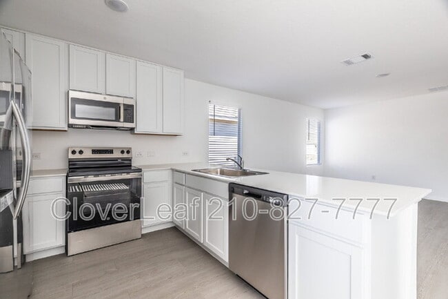 Building Photo - 706 Wolf Crest Blvd