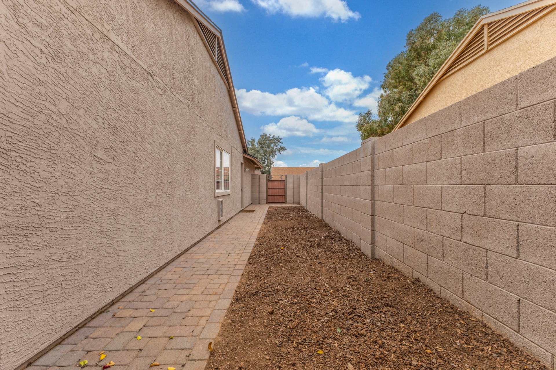 Building Photo - 15433 N 63rd St